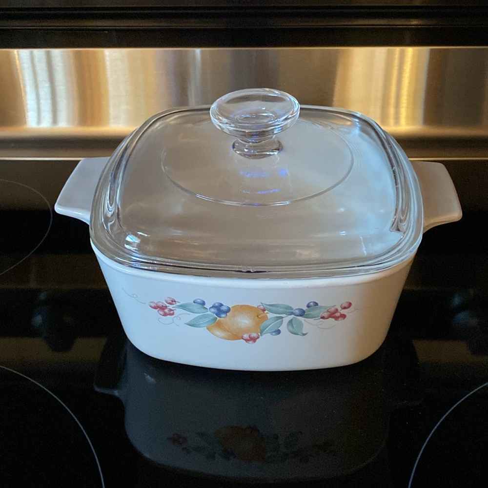 Corning Ware Abundance Pattern 1.5 Quart Casserole Dish with Lid